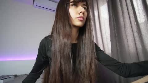 Snapshot of meriannabell chatting on 10-23-25, 11:31 meriannabell online show from 10-23-25, 11:31