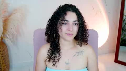 Snapshot of merida_bell18 chatting on 02-12-26, 12:16 Merida Bell online show from 02-12-26, 12:16