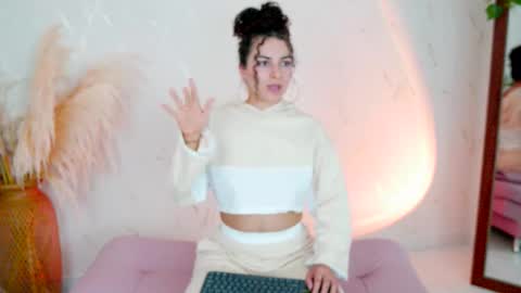 Snapshot of merida_bell18 chatting on 02-20-26, 12:18 Merida Bell online show from 02-20-26, 12:18