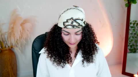 Snapshot of merida_bell18 chatting on 03-04-26, 03:23 Merida Bell online show from 03-04-26, 03:23