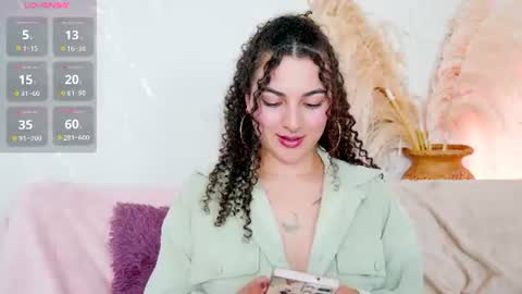 Snapshot of merida_bell18 chatting on 06-23-26, 01:14 Merida Bell online show from 06-23-26, 01:14