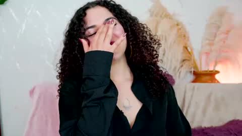 Snapshot of merida_bell18 chatting on 07-03-26, 12:28 Merida Bell online show from 07-03-26, 12:28