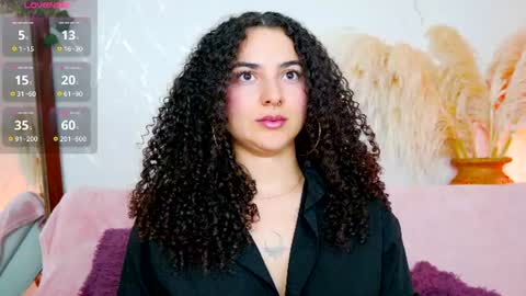 Snapshot of merida_bell18 chatting on 07-25-26, 01:04 Merida Bell online show from 07-25-26, 01:04