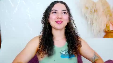 Snapshot of merida_bell18 chatting on 08-01-26, 02:22 Merida Bell online show from 08-01-26, 02:22