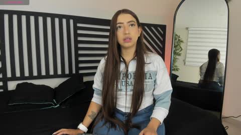 Snapshot of merida_taylor_ chatting on 12-31-24, 11:09 Merida online show from 12-31-24, 11:09