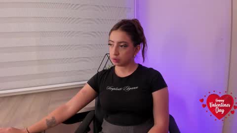 Snapshot of merida_taylor_ chatting on 02-14-25, 06:40 Merida online show from 02-14-25, 06:40