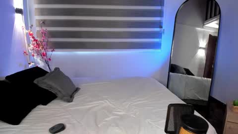 Snapshot of merida_taylor_ chatting on 09-17-25, 12:51 Merida online show from 09-17-25, 12:51