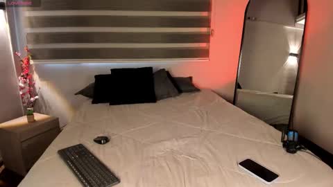 Merida  online show from 11-19-25, 01:22