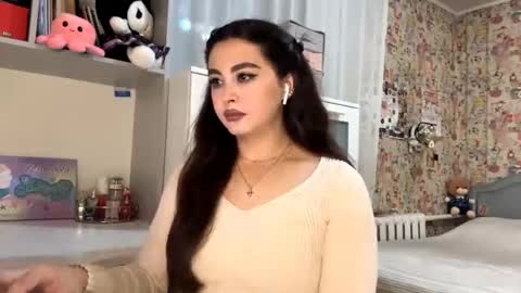 Enni online show from 11-13-25, 06:18