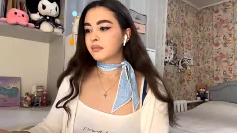 Enni online show from 11-23-25, 02:17