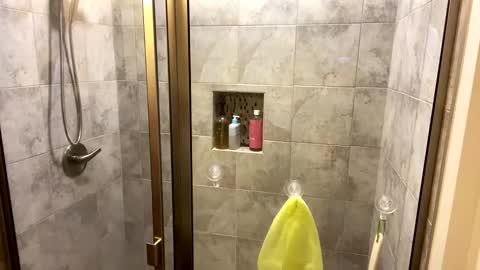 Snapshot of merlinharriss chatting on 02-21-25, 01:44 Merlinz Magic online show from 02-21-25, 01:44