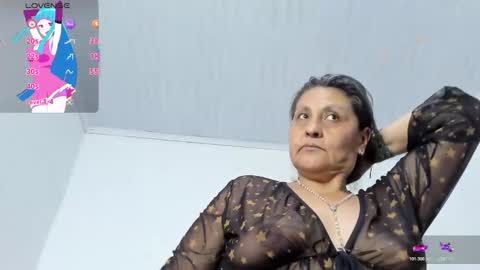 Snapshot of merlyna_goldens chatting on 02-06-26, 11:30 My next birthday is December 11th. online show from 02-06-26, 11:30