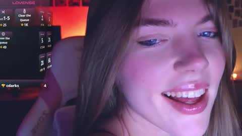 Snapshot of merry_dancers_ chatting on 01-14-25, 04:18 Susan online show from 01-14-25, 04:18