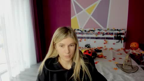 Snapshot of merrycristi chatting on 10-20-25, 10:05 merrycristi online show from 10-20-25, 10:05
