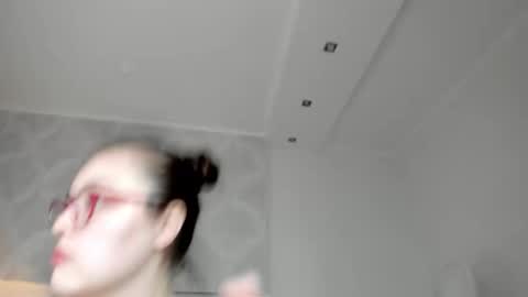 Mersedes online show from 11-24-25, 01:22