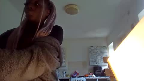 Snapshot of mertonalexis chatting on 03-24-26, 11:37 Alexismerton online show from 03-24-26, 11:37