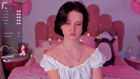 Snapshot of merylew chatting on 01-24-25, 10:11 Anna online show from 01-24-25, 10:11