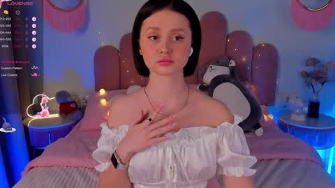 Snapshot of merylew chatting on 02-05-25, 06:46 Anna online show from 02-05-25, 06:46