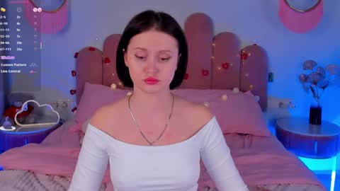 Snapshot of merylew chatting on 02-19-25, 09:28 Anna online show from 02-19-25, 09:28