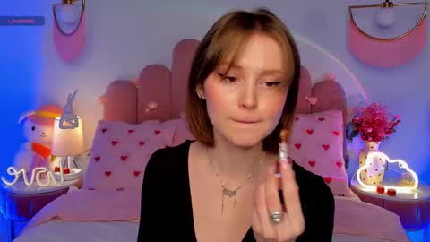 Snapshot of merylew chatting on 02-18-26, 06:20 Anna online show from 02-18-26, 06:20