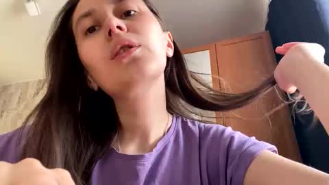 Snapshot of mesmerizing_hypn0_goddess chatting on 12-14-25, 10:42 Jessica online show from 12-14-25, 10:42