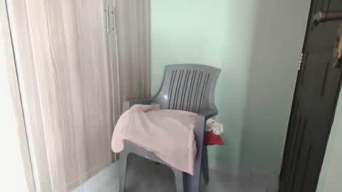 meggy and bree online show from 04-06-26, 09:05