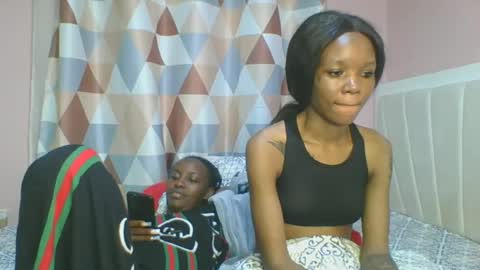 Snapshot of messyluna chatting on 06-24-26, 10:20 meggy and bree online show from 06-24-26, 10:20