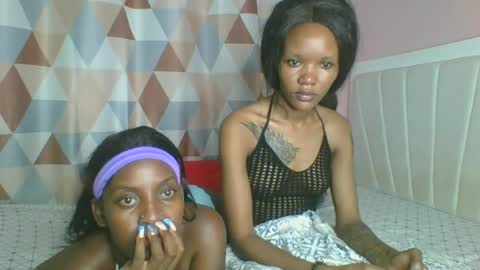 Snapshot of messyluna chatting on 06-30-26, 06:36 meggy and bree online show from 06-30-26, 06:36
