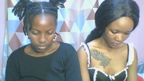 Snapshot of messyluna chatting on 07-10-26, 02:27 meggy and bree online show from 07-10-26, 02:27