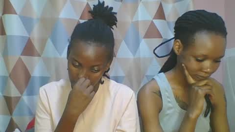 Snapshot of messyluna chatting on 07-27-26, 06:15 meggy and bree online show from 07-27-26, 06:15