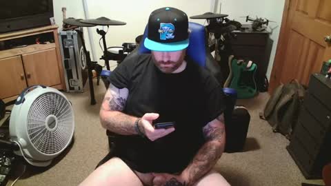 metalhead18787 online show from 07-18-26, 11:47