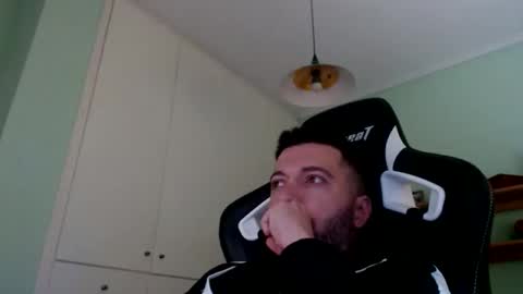 Snapshot of metalic18 chatting on 10-03-25, 05:48 FunnyTimeHere online show from 10-03-25, 05:48