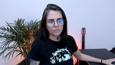 Snapshot of meurief chatting on 01-13-25, 06:49 Meurif online show from 01-13-25, 06:49