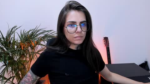 Snapshot of meurief chatting on 01-16-25, 01:37 Meurif online show from 01-16-25, 01:37