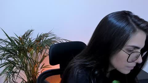 Snapshot of meurief chatting on 01-26-25, 05:44 Meurif online show from 01-26-25, 05:44
