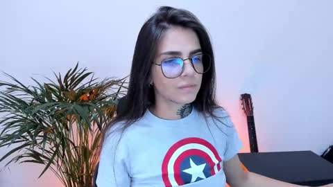 Snapshot of meurief chatting on 02-09-25, 03:34 Meurif online show from 02-09-25, 03:34