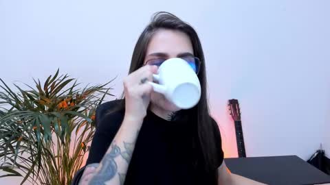 Snapshot of meurief chatting on 02-10-25, 07:07 Meurif online show from 02-10-25, 07:07