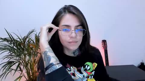 Snapshot of meurief chatting on 02-15-25, 02:11 Meurif online show from 02-15-25, 02:11