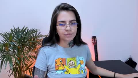 Snapshot of meurief chatting on 02-18-25, 04:05 Meurif online show from 02-18-25, 04:05