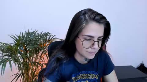 Snapshot of meurief chatting on 02-22-25, 07:36 Meurif online show from 02-22-25, 07:36