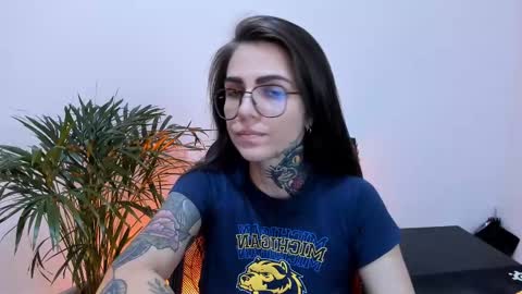 Snapshot of meurief chatting on 02-27-25, 10:53 Meurif online show from 02-27-25, 10:53