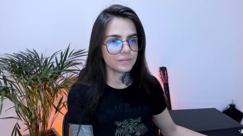 Snapshot of meurief chatting on 03-05-25, 10:11 Meurif online show from 03-05-25, 10:11