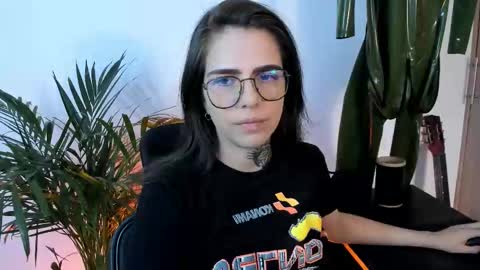 Snapshot of meurief chatting on 09-14-25, 12:32 Meurif online show from 09-14-25, 12:32