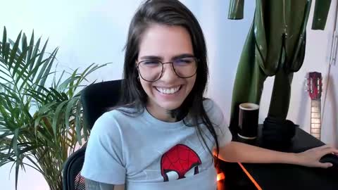Snapshot of meurief chatting on 09-18-25, 02:52 Meurif online show from 09-18-25, 02:52