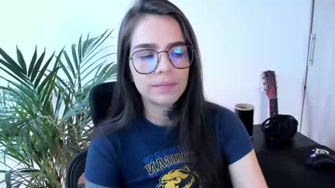 Snapshot of meurief chatting on 10-16-25, 01:12 Meurif online show from 10-16-25, 01:12