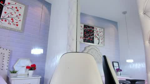 Snapshot of meybaldini chatting on 07-01-26, 01:02 Mey Cute online show from 07-01-26, 01:02