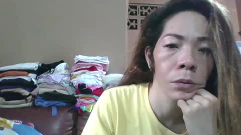  i e h c i R online show from 12-02-24, 04:20