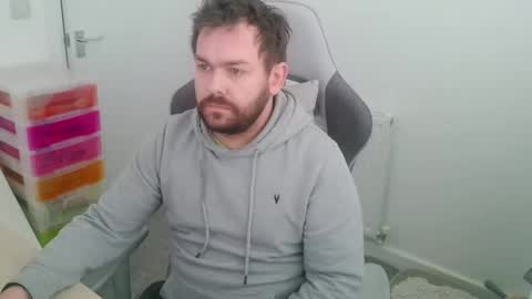 Snapshot of mg_of chatting on 11-18-25, 09:03 mg-of online show from 11-18-25, 09:03