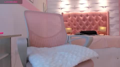 Snapshot of mhellissaw chatting on 01-11-25, 05:52 melissa online show from 01-11-25, 05:52