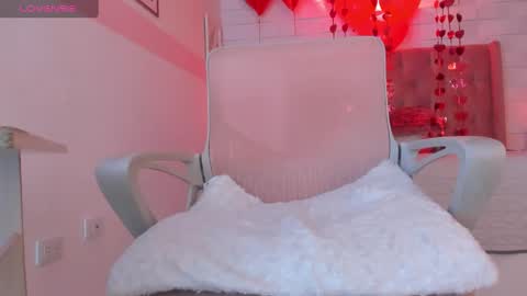 Snapshot of mhellissaw chatting on 02-14-25, 05:30 melissa online show from 02-14-25, 05:30